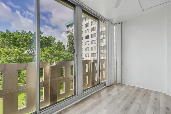 $119,777 | 4330 Hillcrest Drive, Unit 405, Hollywood, FL 33021