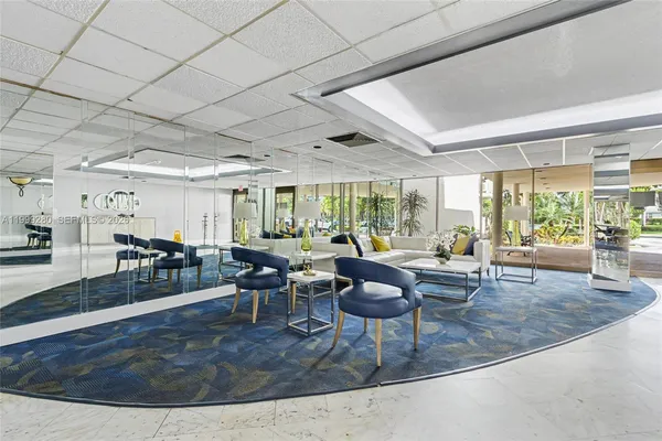 $119,777 | 4330 Hillcrest Drive, Unit 405, Hollywood, FL 33021