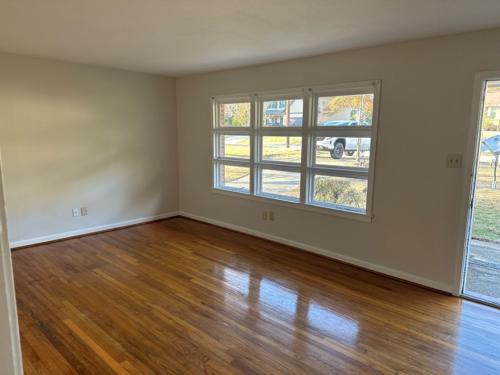1412 Cloverdale Road Columbus, GA 31904 - Photo 3 of 16 Gallery Image 3