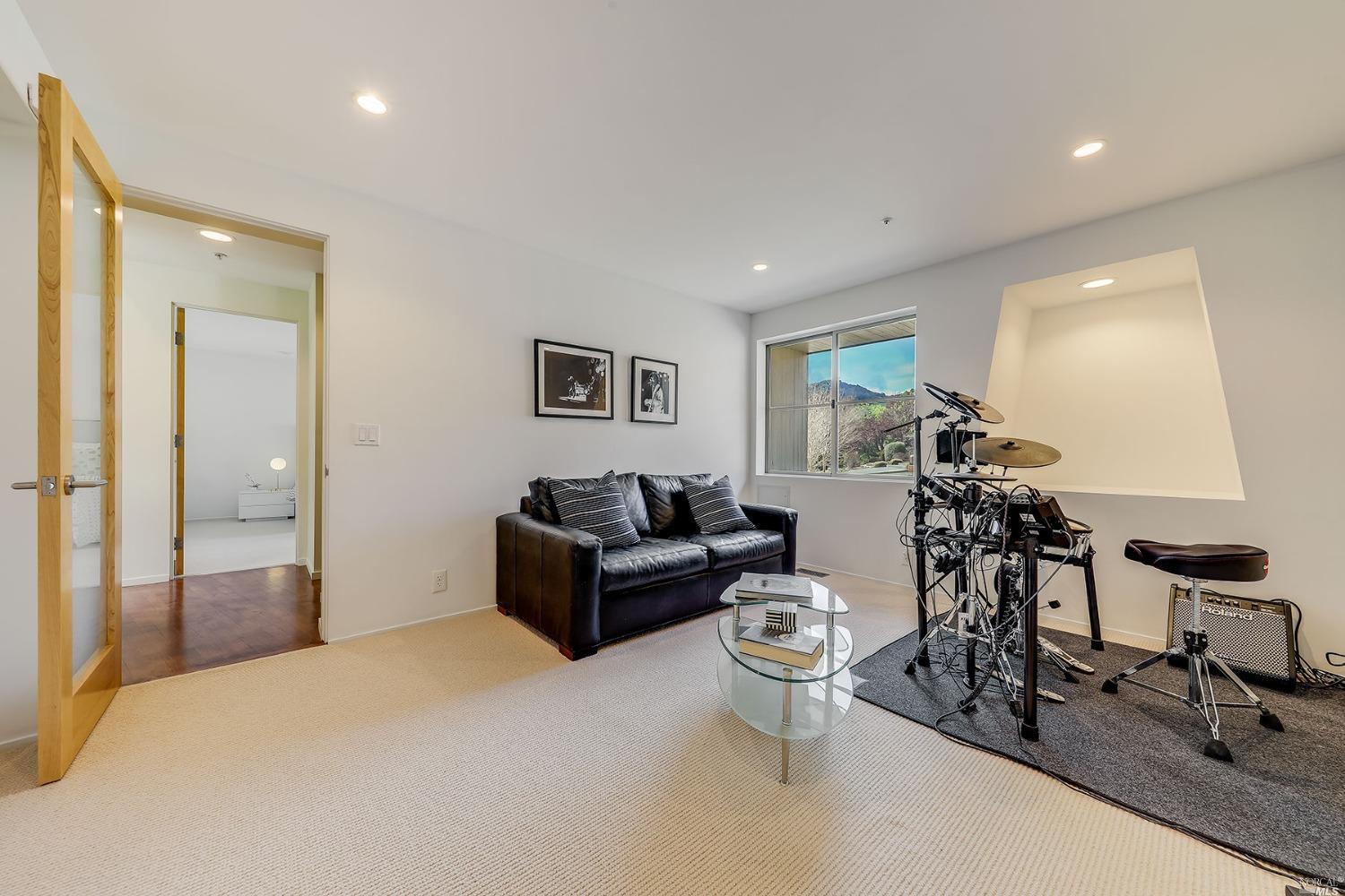 20 Westgate Drive San Rafael, CA 94903 - Photo 23 of 37