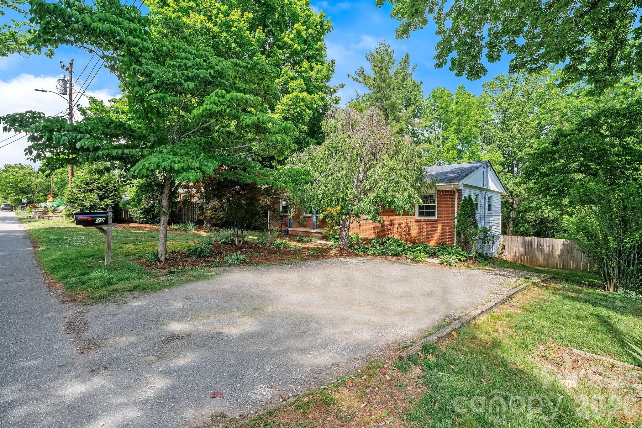 39 Grandview Road Asheville, NC 28806 - Photo 30 of 31 Gallery Image 30
