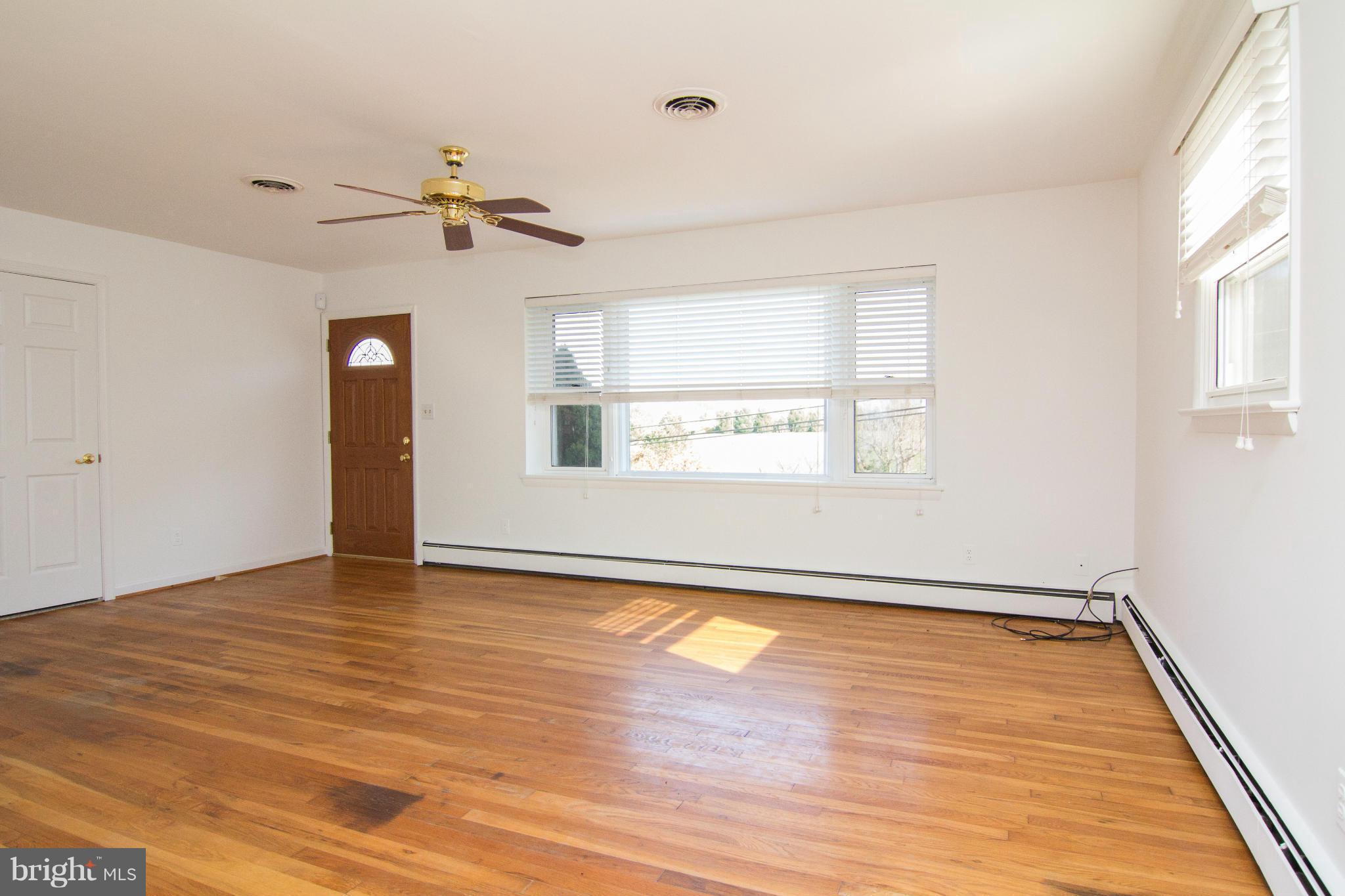 1942 Carrollton Road Finksburg, MD 21048 - Photo 12 of 30 Living Room