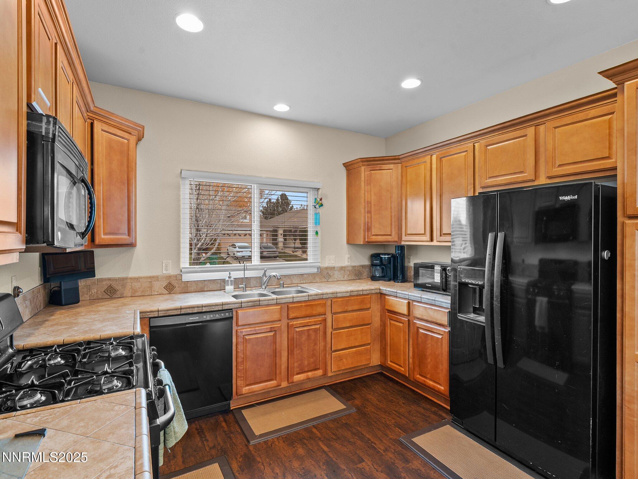 1718 River Gorge Court Reno, NV 89521 - Photo 8 of 31 1718 River Gorge Ct-110