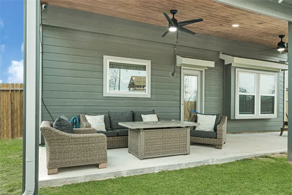 $248,900 | 30260 Kingston Heath Drive, Cleveland, TX 77327