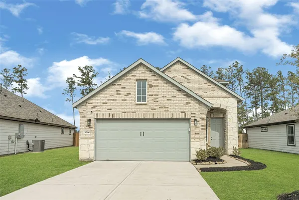 $248,900 | 30260 Kingston Heath Drive, Cleveland, TX 77327