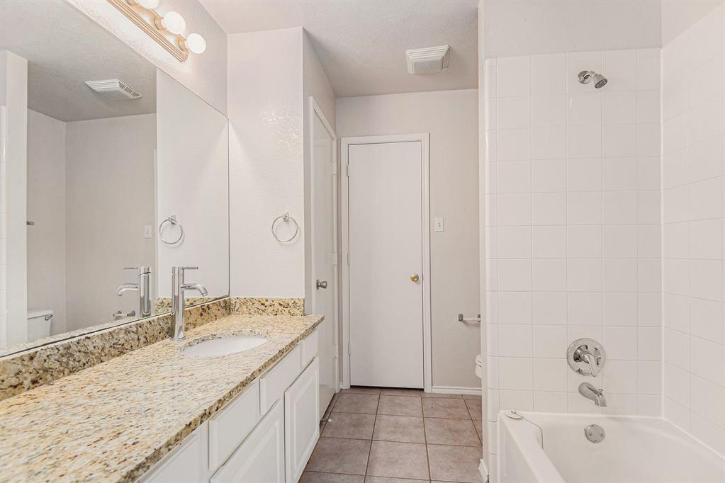 234 Rentz Pl Circle Weatherford, TX 76086 - Photo 16 of 25