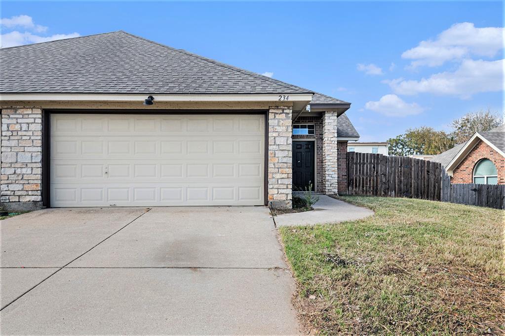 234 Rentz Pl Circle Weatherford, TX 76086 - Photo 2 of 25