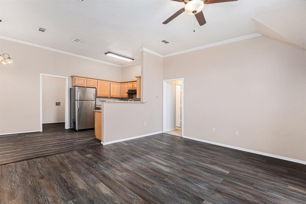 234 Rentz Pl Circle Weatherford, TX 76086 - Photo 4 of 25