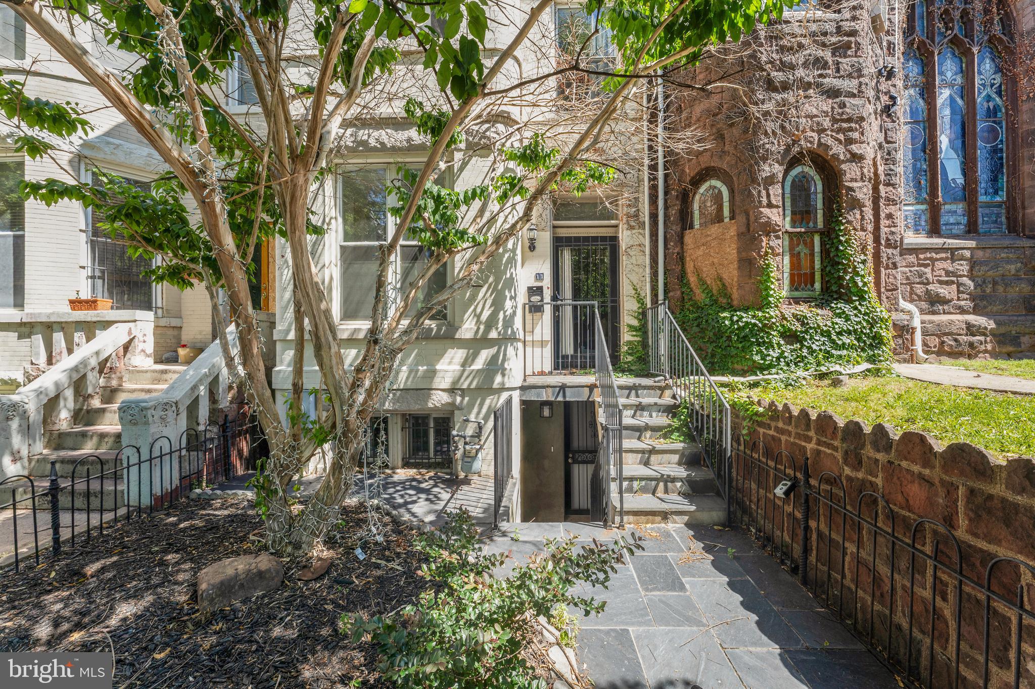 11 R Street Northwest, Unit 2 Washington, DC 20001 - Photo 1 of 11