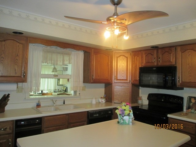 105 Lincoln Road Canton, IL 61520 - Photo 19 of 22 Gallery Image 19