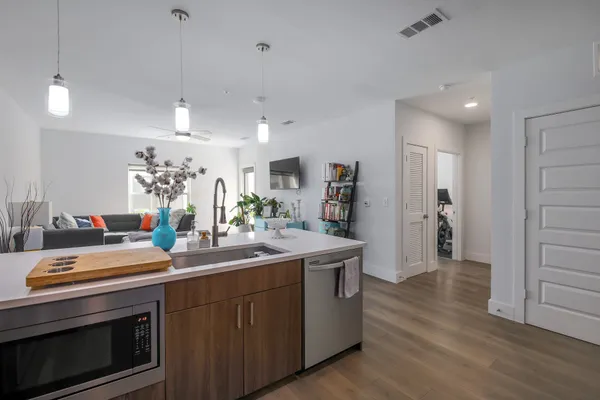 $1,850 | 2213 Poquito Street, Unit 305, Austin, TX 78722