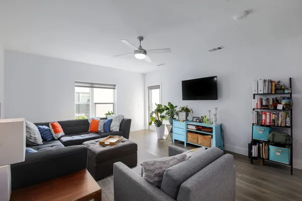 $1,850 | 2213 Poquito Street, Unit 305, Austin, TX 78722