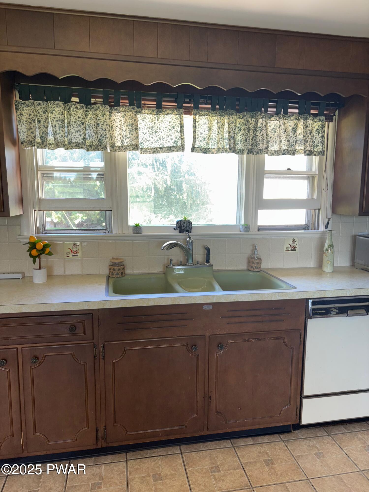 148 Eskra Road Lake Ariel, PA 18436 - Photo 10 of 42