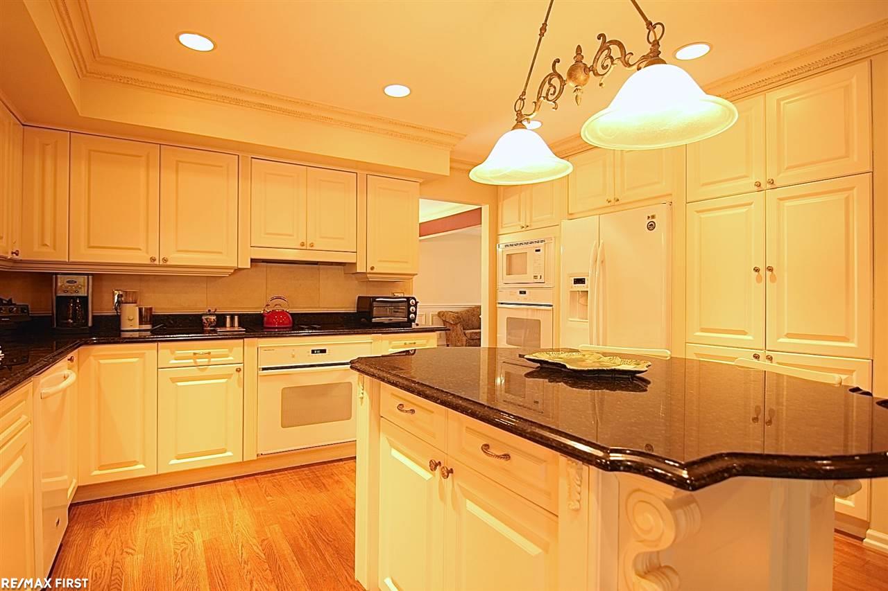 1651 North Kilburn Road Rochester Hills, MI 48306 - Photo 16 of 46