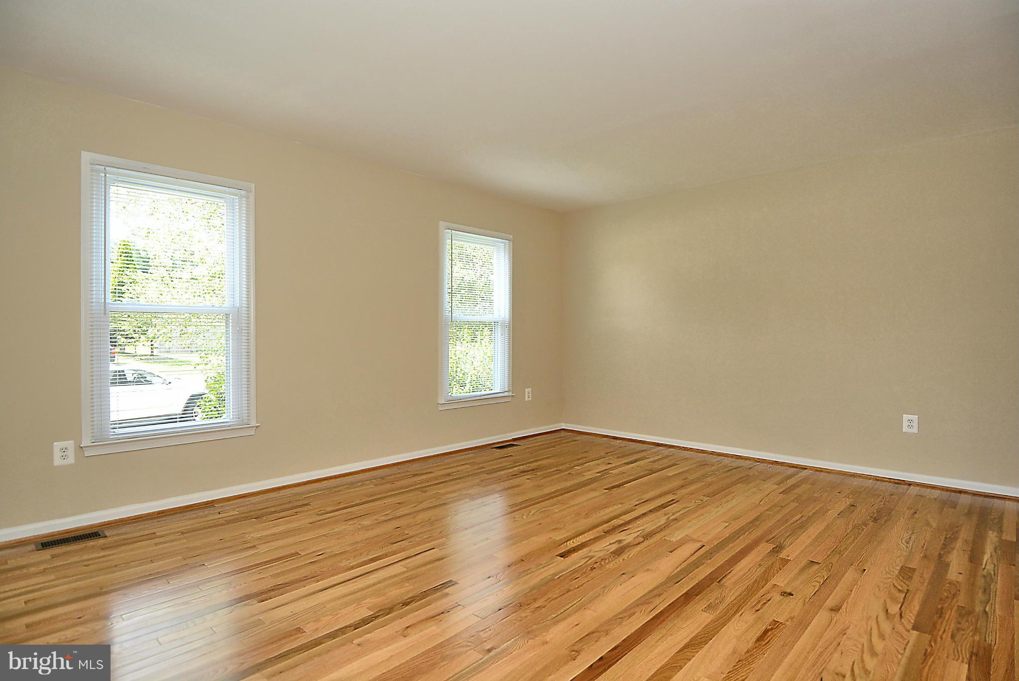 1351 Shallow Ford Road Herndon, VA 20170 - Photo 10 of 27 Living Room