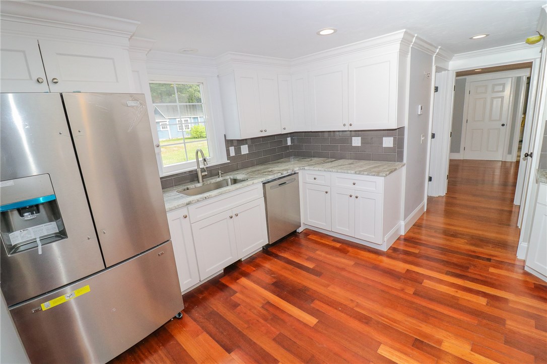 6 Rawson Road Cumberland, RI 02864 - Photo 16 of 40