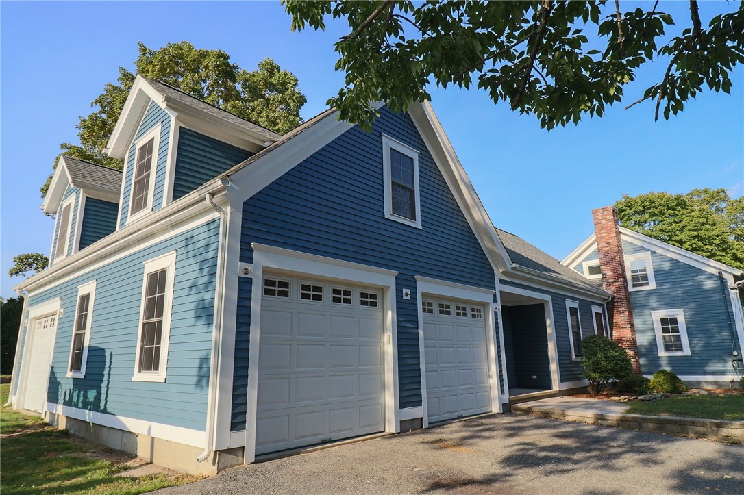 6 Rawson Road Cumberland, RI 02864 - Photo 3 of 40