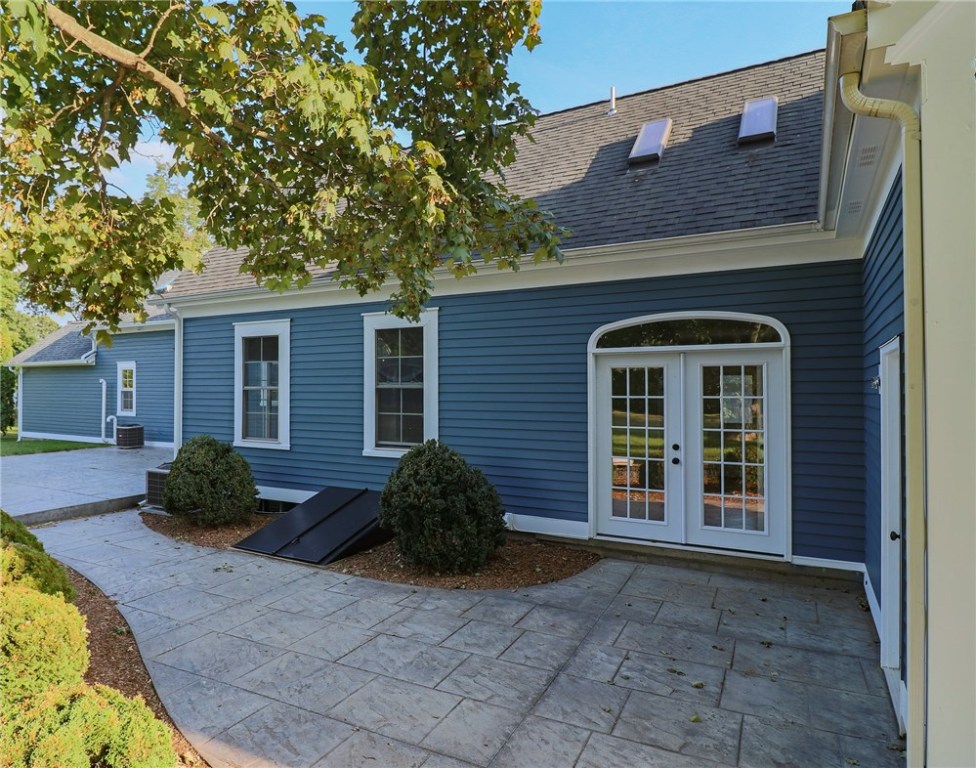 6 Rawson Road Cumberland, RI 02864 - Photo 8 of 40