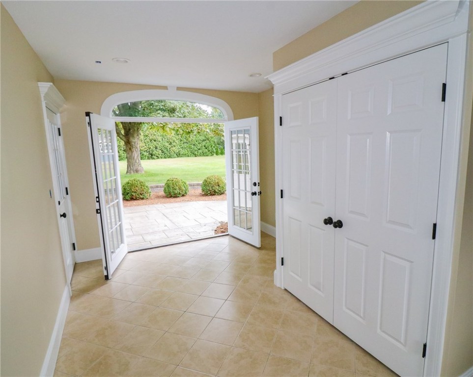 6 Rawson Road Cumberland, RI 02864 - Photo 9 of 40