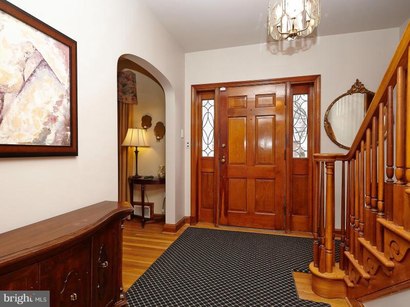 1812 Myrtle Road Silver Spring, MD 20902 - Photo 4 of 30 Interior (General)