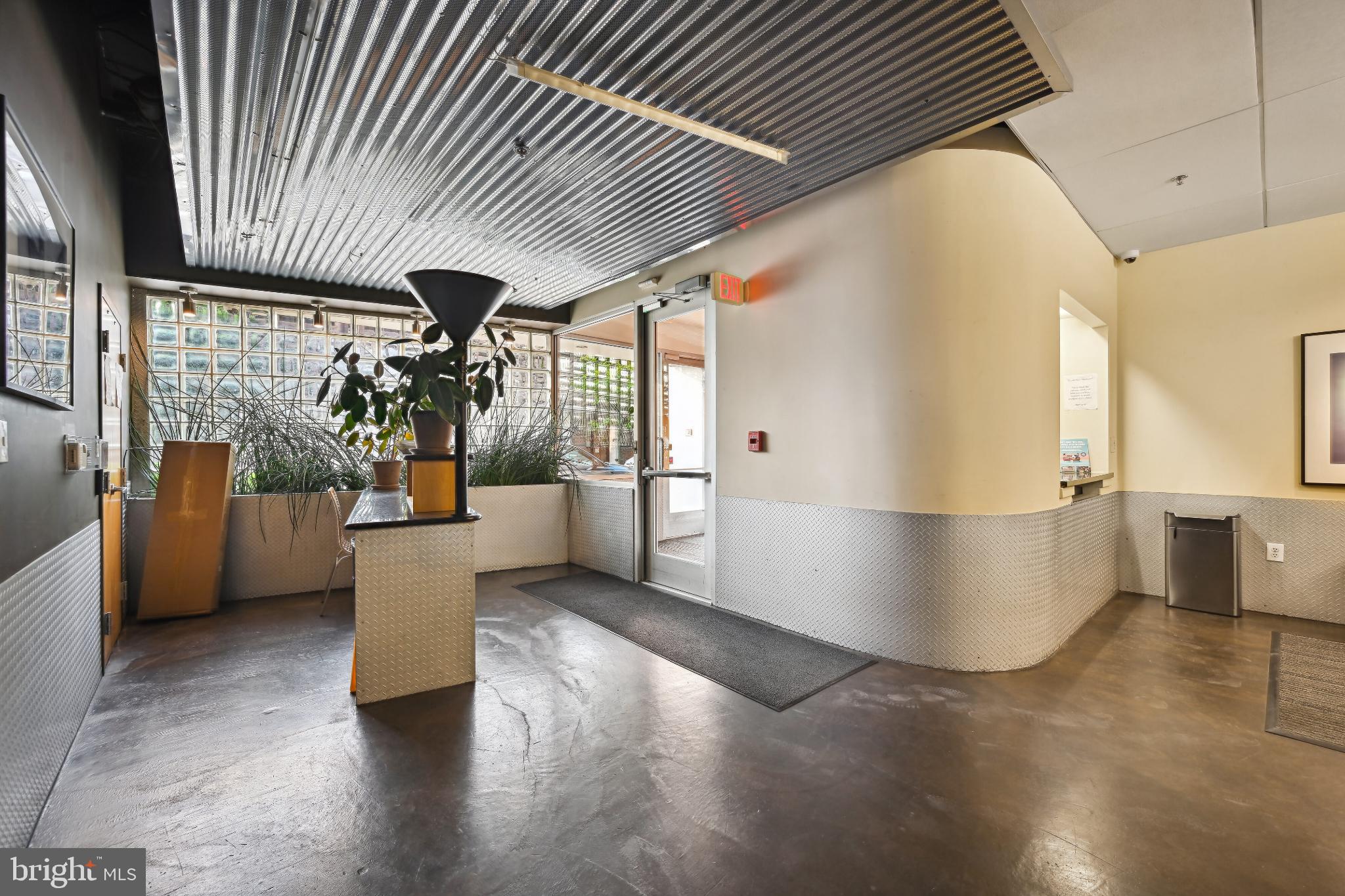 1700 Kalorama Road Northwest, Unit 207 Washington, DC 20009 - Photo 26 of 40 a view of a living room