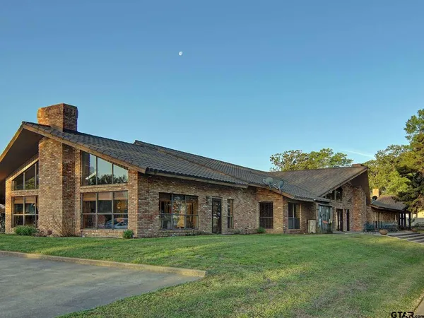 $3,500,000 | 9360 Farm To Market 515, Alba, TX 75410