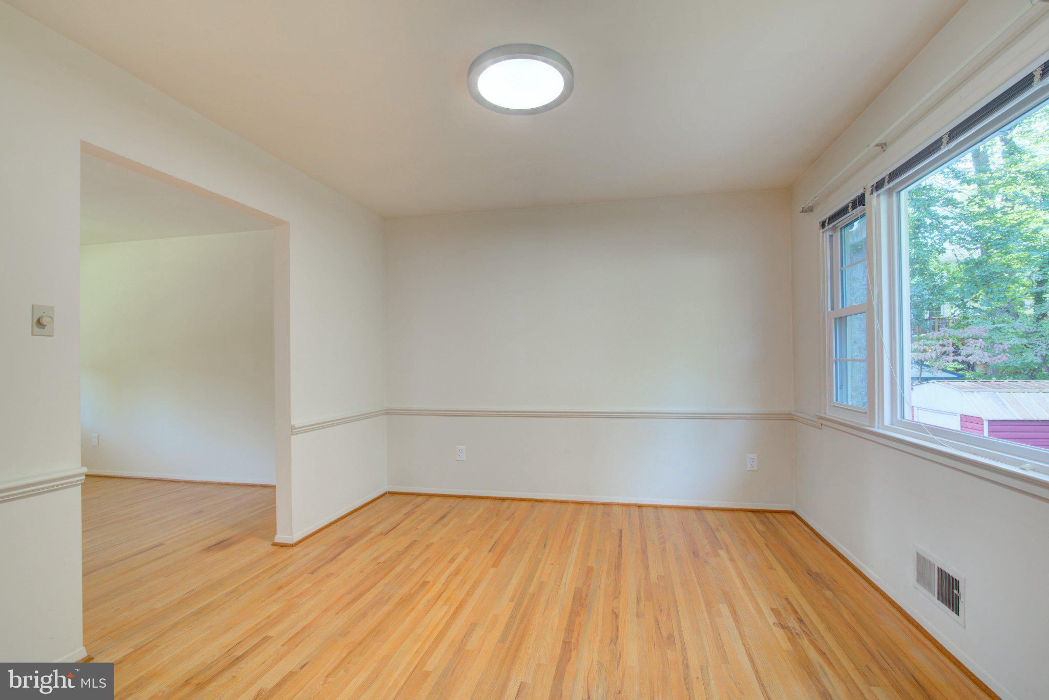6914 Hadlow Drive Springfield, VA 22152 - Photo 4 of 31 Dining Room