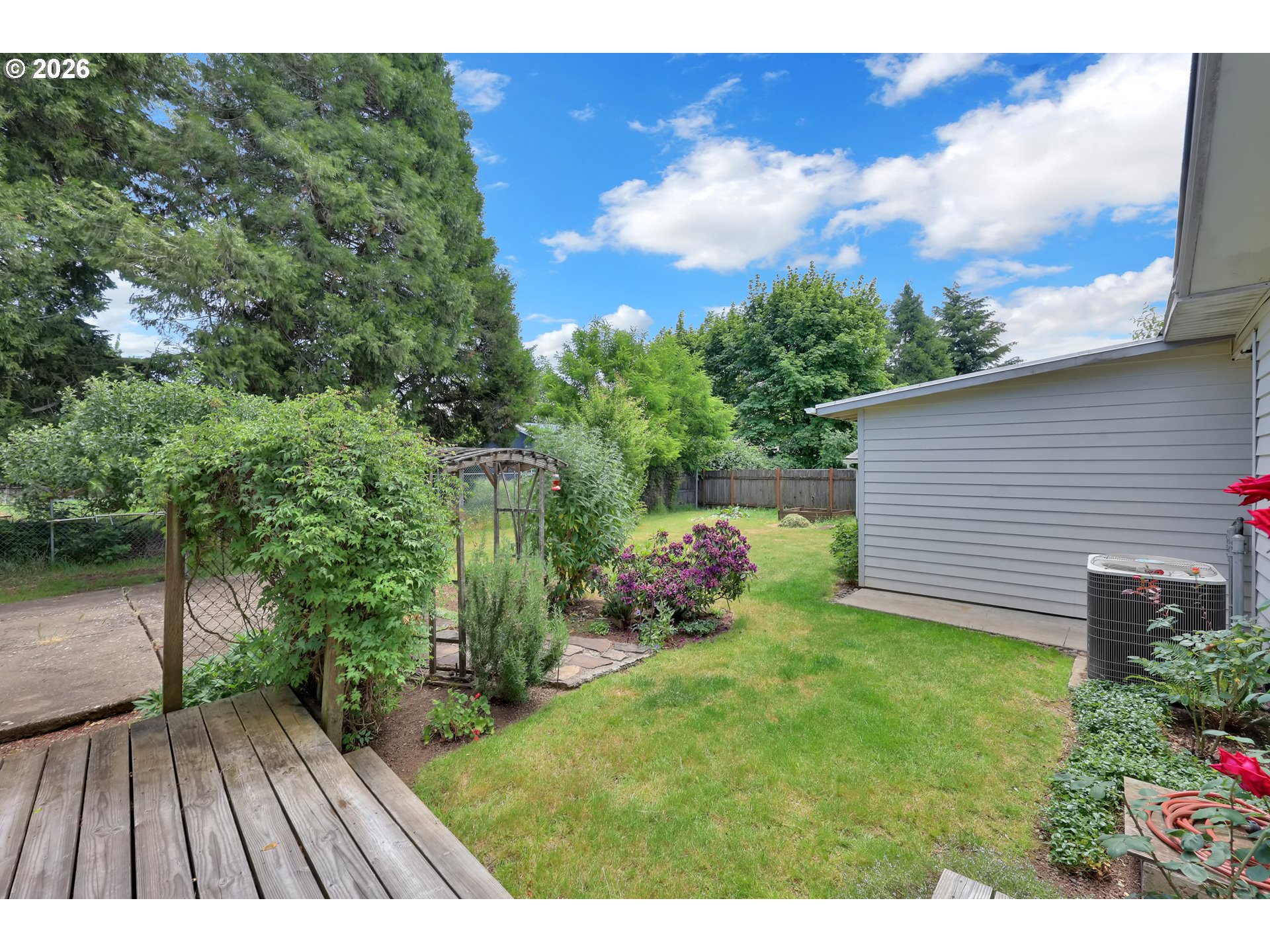 1425 Taney Street Eugene, OR 97402 - Photo 29 of 34 a view of backyard with seating space