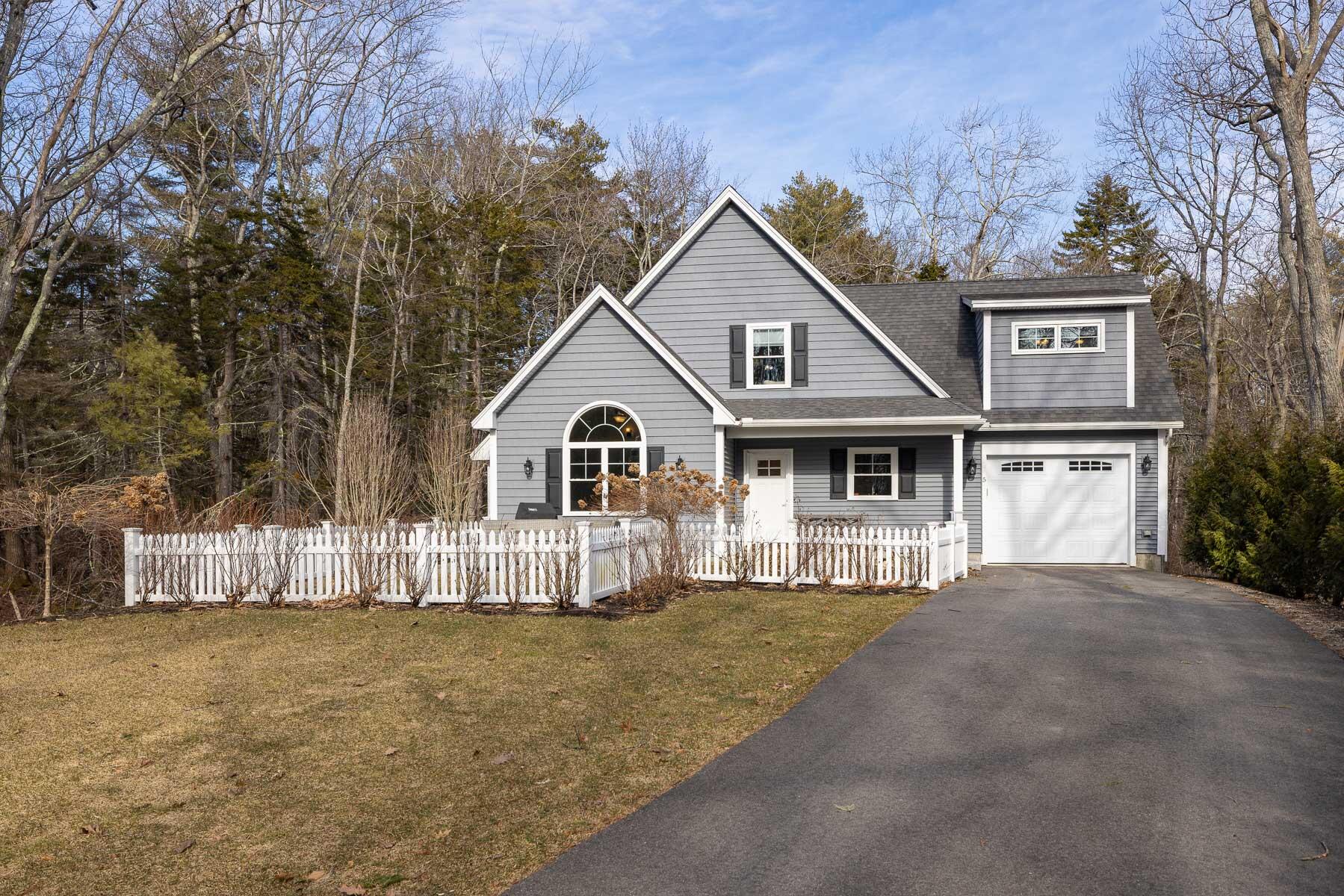5 Sylvan Circle Cape Neddick, ME 03902 - Photo 1 of 46 seacoastrephoto-100