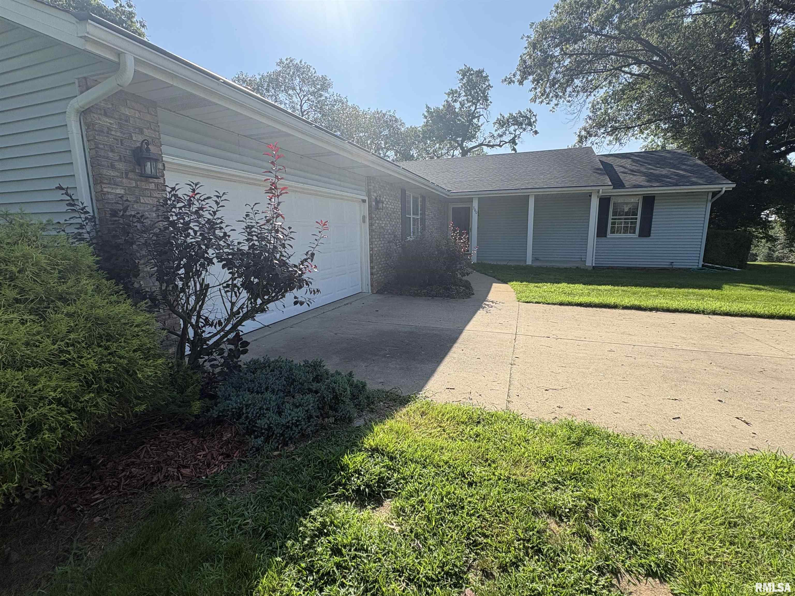 300 North Sunset Drive Manito, IL 61546 - Photo 8 of 72