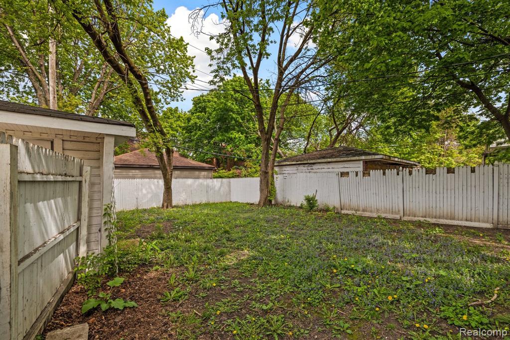 432 Alter Road Detroit, MI 48215 - Photo 10 of 12