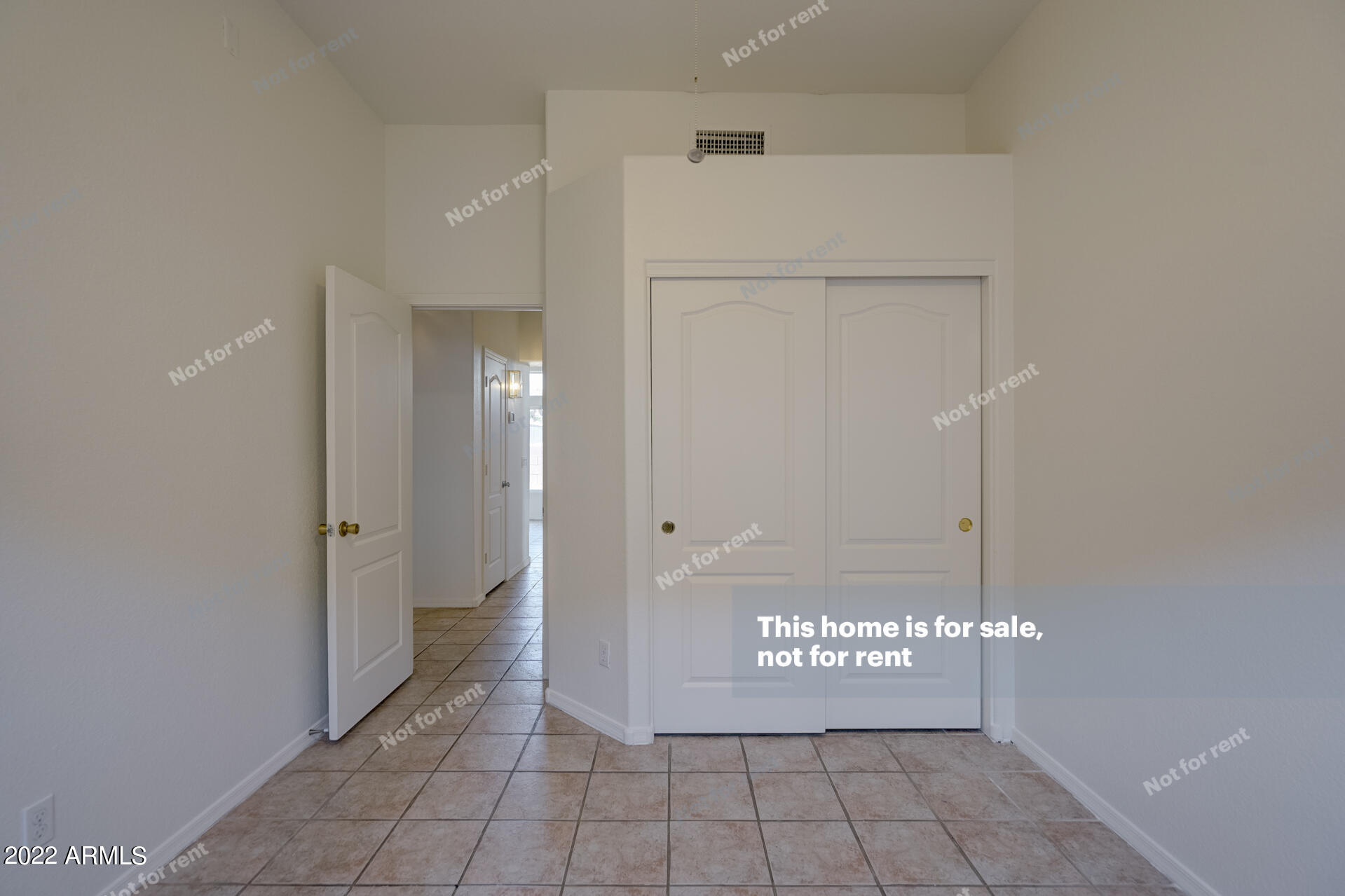 17648 North 17th Street Phoenix, AZ 85022 - Photo 22 of 31 a view of an empty room