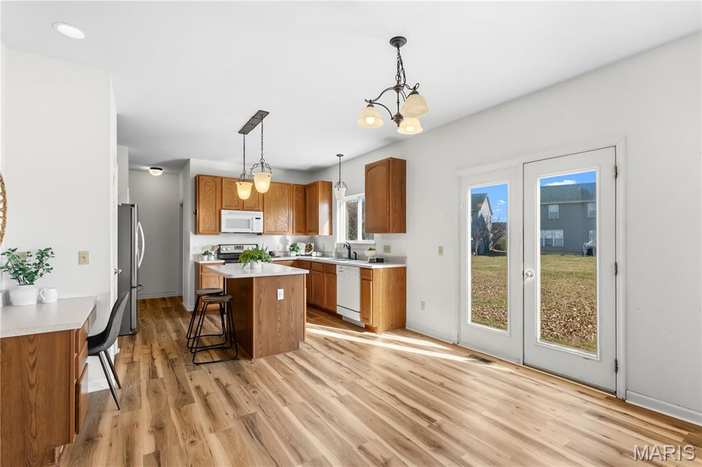 3908 Jost Farm Way Florissant, MO 63034 - Photo 13 of 40