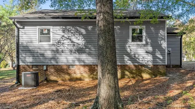 $1,100 | 718 Miles Street, Eden, NC 27288