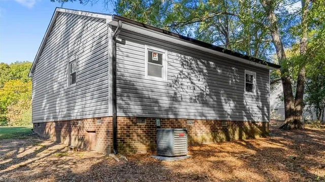 $1,100 | 718 Miles Street, Eden, NC 27288