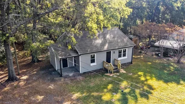 $1,100 | 718 Miles Street, Eden, NC 27288