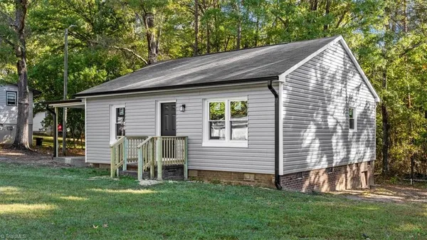 $1,050 | 718 Miles Street, Eden, NC 27288