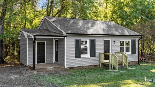 $1,050 | 718 Miles Street, Eden, NC 27288