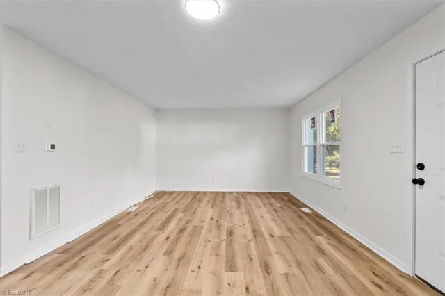 $1,100 | 718 Miles Street, Eden, NC 27288