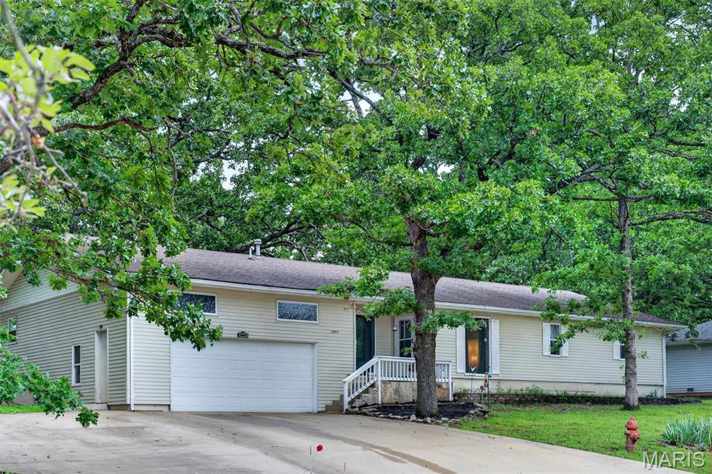 1041 Ha Ha Tonka Road Camdenton, MO 65020 - Photo 2 of 44