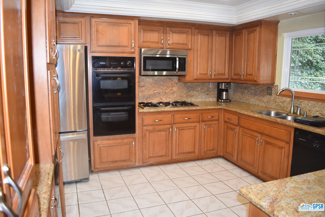 6801 Rycroft Drive Riverside, CA 92506 - Photo 8 of 48 Gallery Image 8