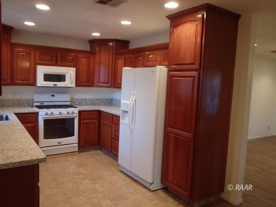 800 Victoria Court Ridgecrest, CA 93555 - Photo 11 of 34