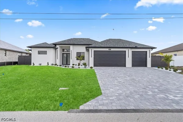 $609,999 | 813 Northwest 8th Terrace, Cape Coral, FL 33993