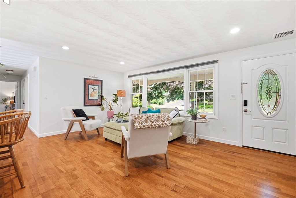 38 Ruthellen Road Chelmsford, MA 01824 - Photo 2 of 37 Gallery Image 2
