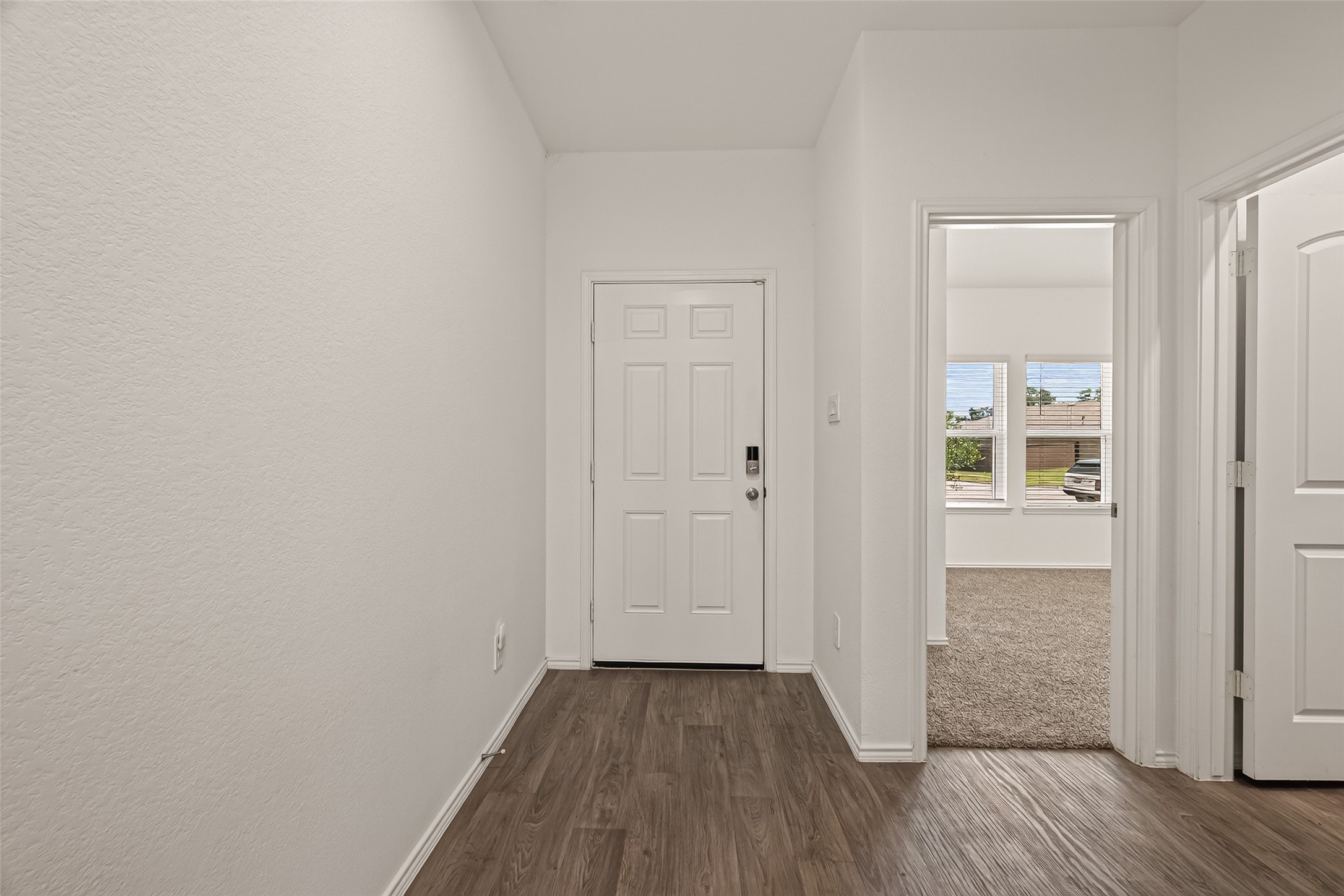 14224 Dream Road New Caney, TX 77357 - Photo 5 of 40 Entryway