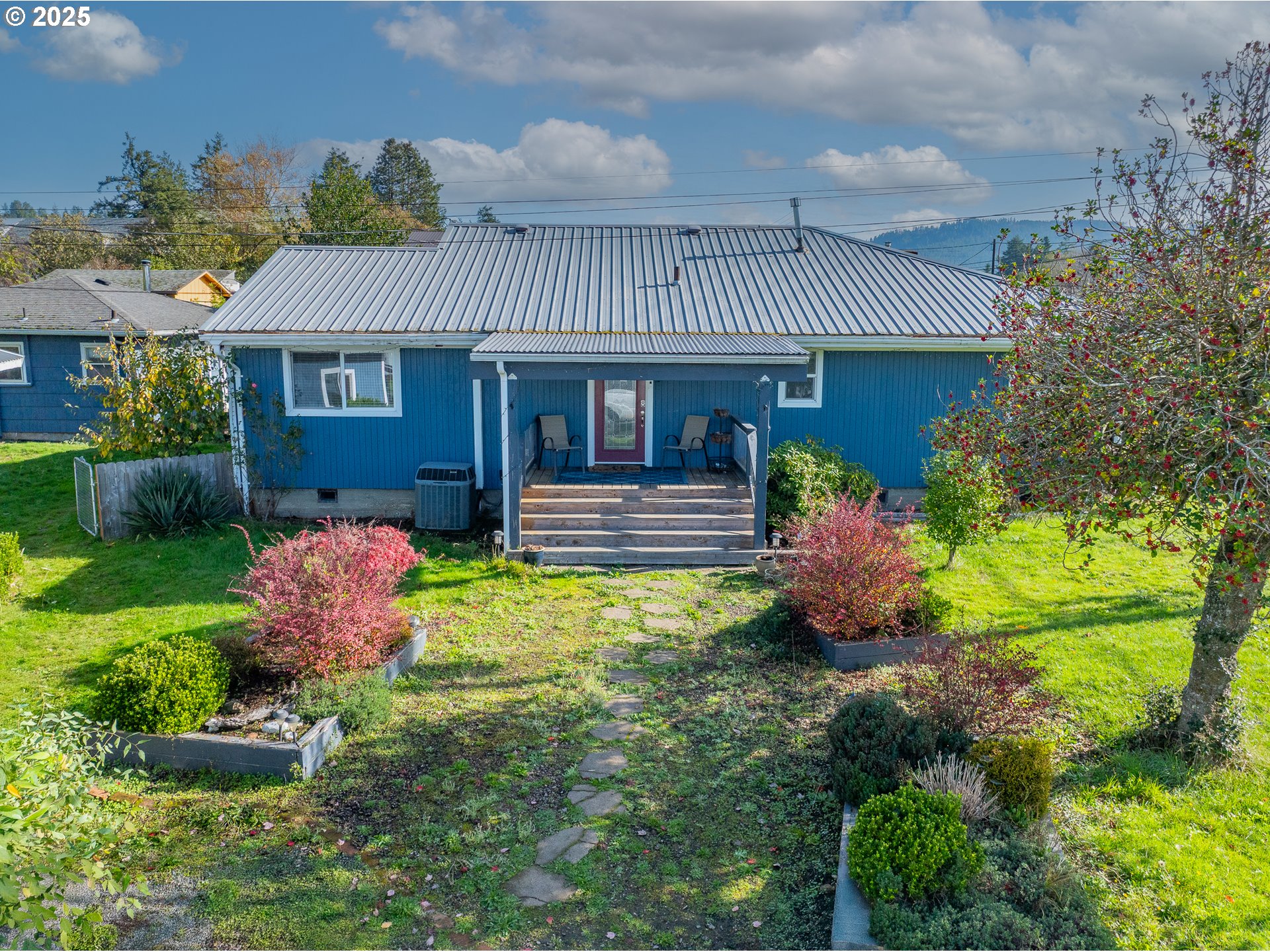 1713 Maple Street Myrtle Point, OR 97458 - Photo 4 of 38