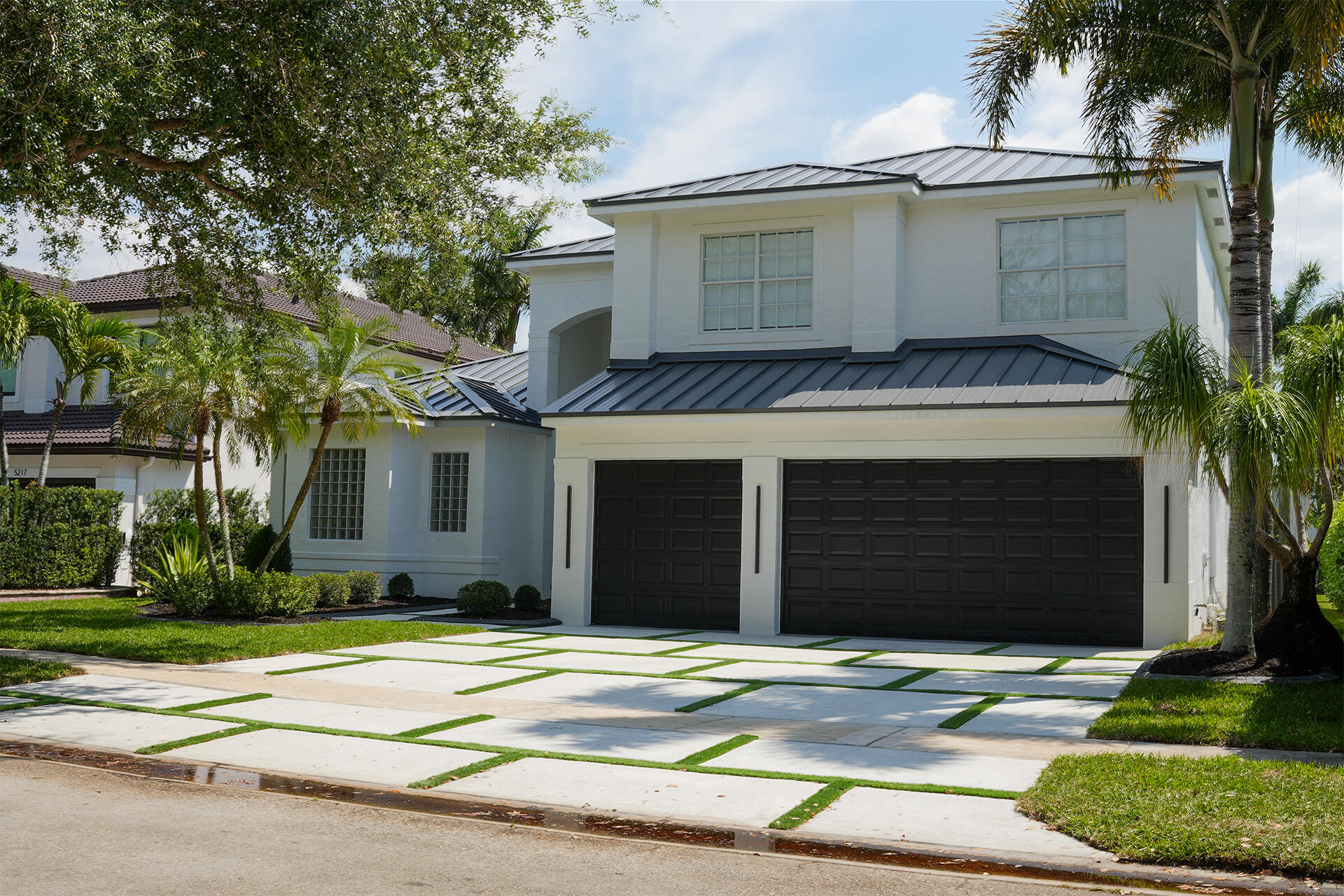 5227 Southwest 195th Terrace Miramar, FL 33029 - Photo 3 of 58 5227Front4