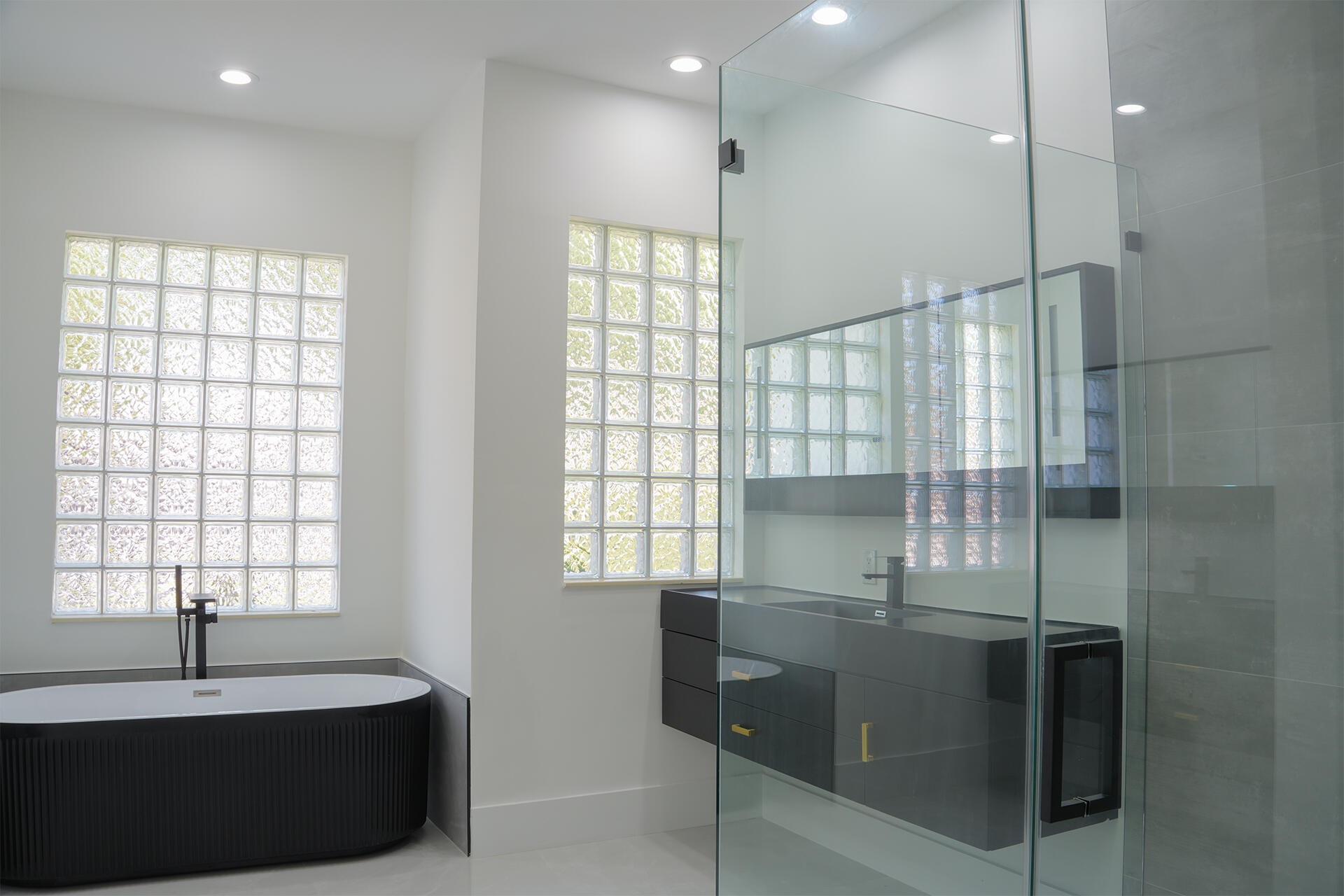 5227 Southwest 195th Terrace Miramar, FL 33029 - Photo 32 of 58 5227masterbathroom