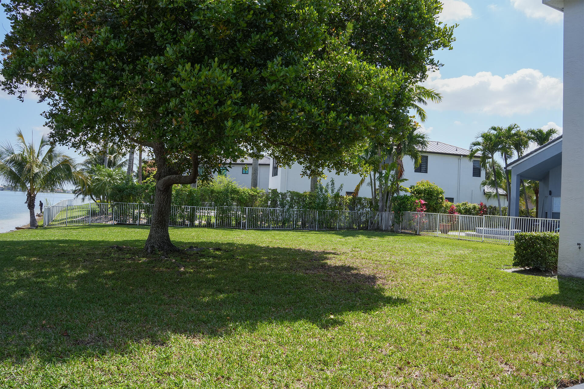 5227 Southwest 195th Terrace Miramar, FL 33029 - Photo 56 of 58 5227backyard3