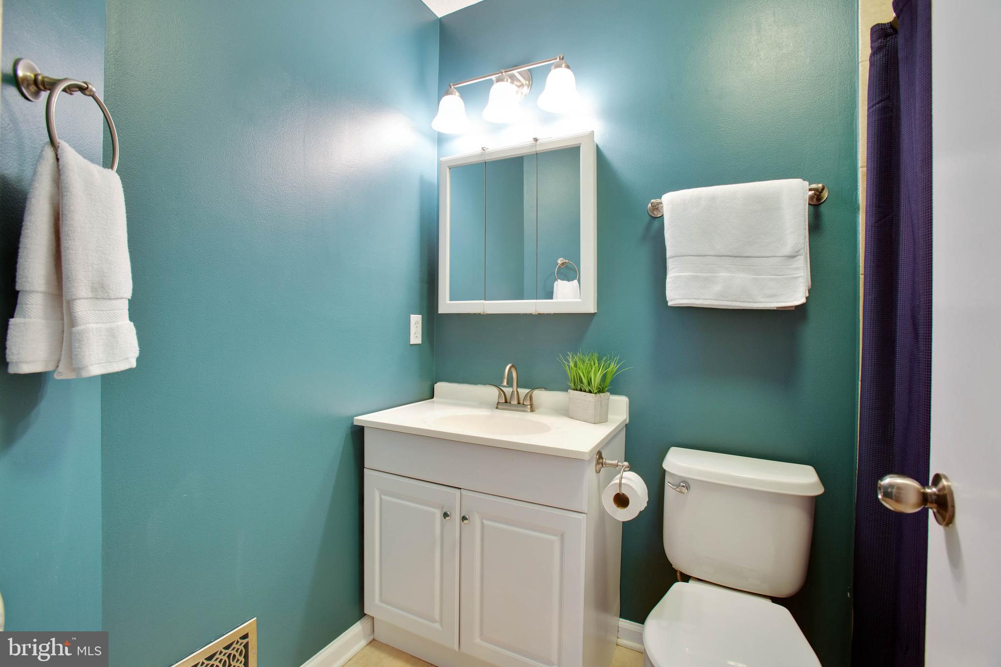 2034 Hackberry Road Baltimore, MD 21221 - Photo 17 of 33
